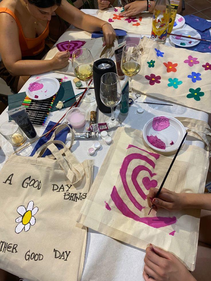 Vino + Arte: Tote Bag Edition 🍷🎨
